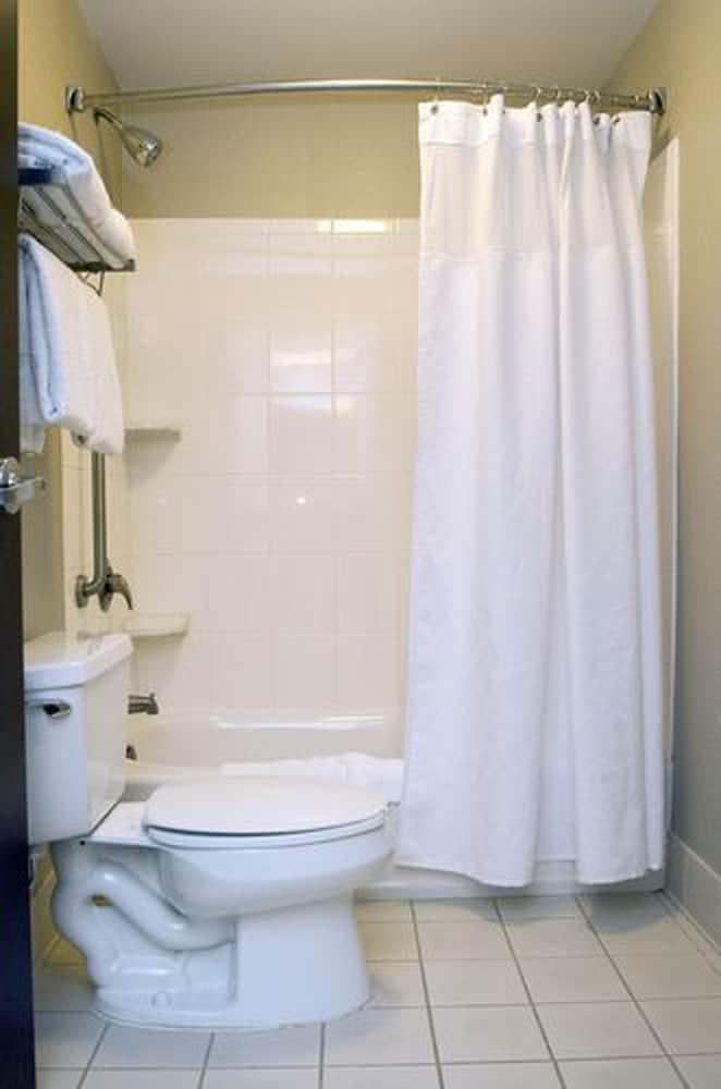 Springhill Airport Hotel 3*