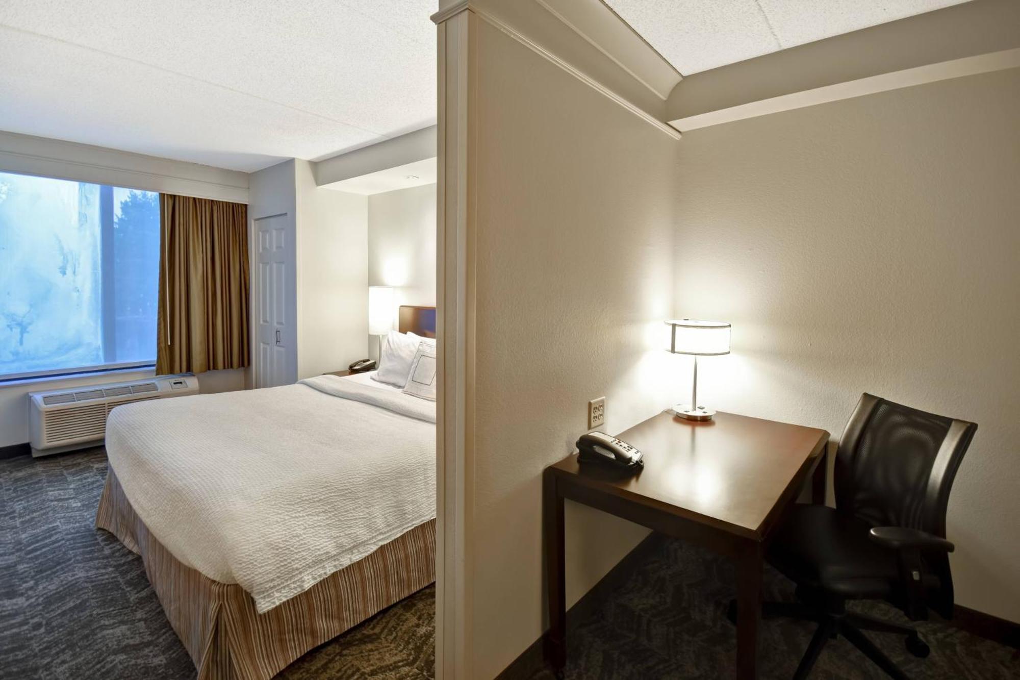 Hotel Springhill Airport Louisville-Jefferson County