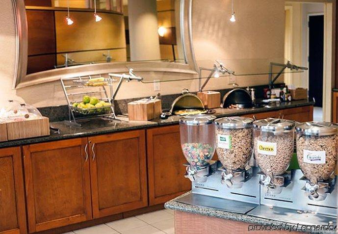Hotel Springhill Airport 3*