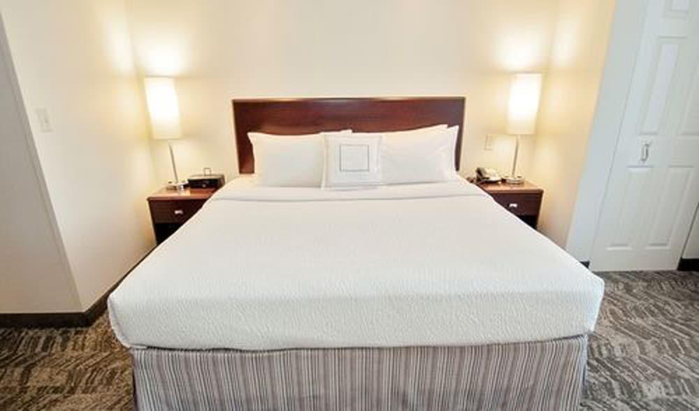 Hotel Springhill Airport 3*